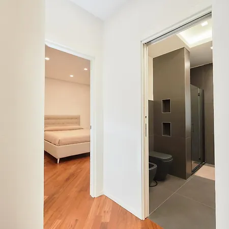 Diamonds House